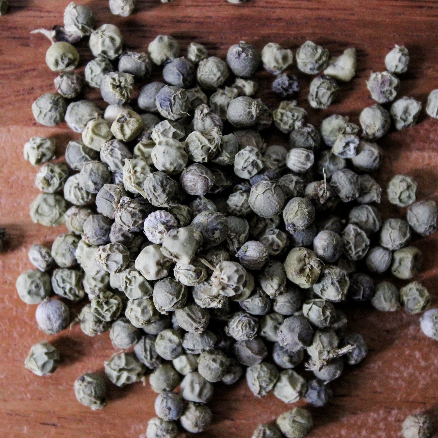 green peppercorns [whole]