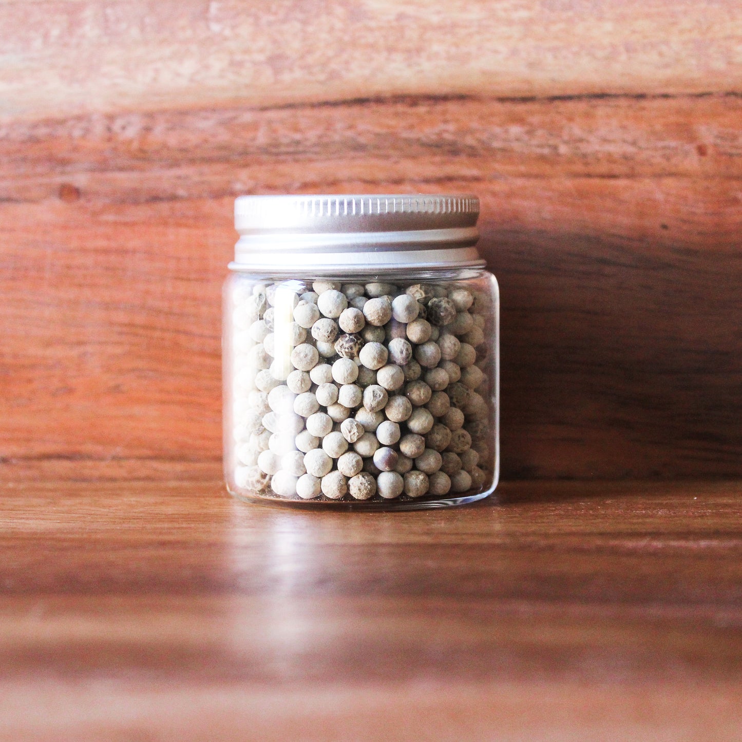 white peppercorns [whole]